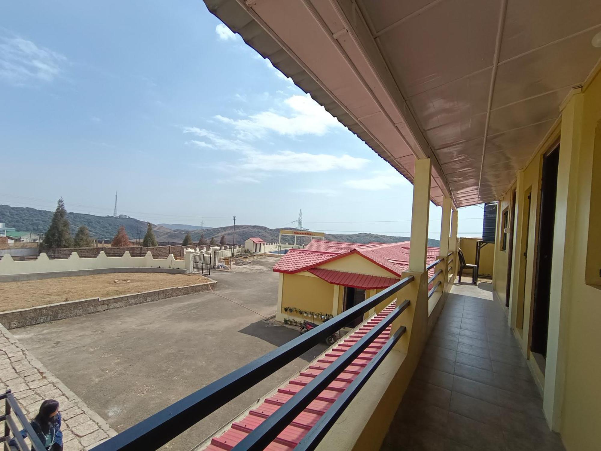 Serene Resort Cherrapunji Extérieur photo